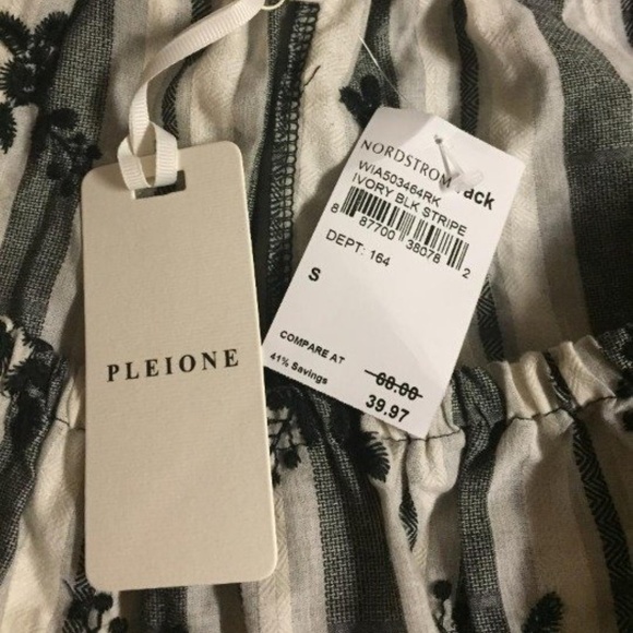 Embroidered Off the Shoulder Top - Picture 2 of 7